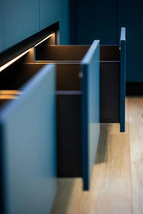Kan een klant online een offerte voor interieurbouw aanvragen?