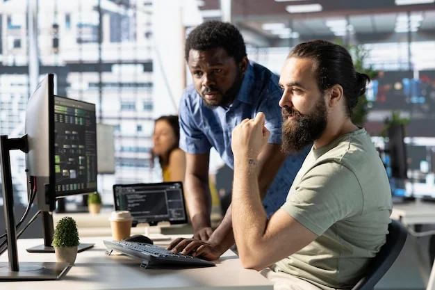 IT- en softwarebedrijven – collega’s bouwen en testen applicaties