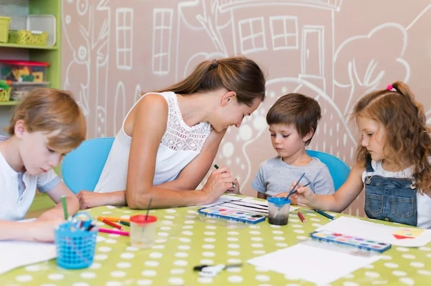 Kinderopvang – begeleid tekenen en knutselen aan tafel
