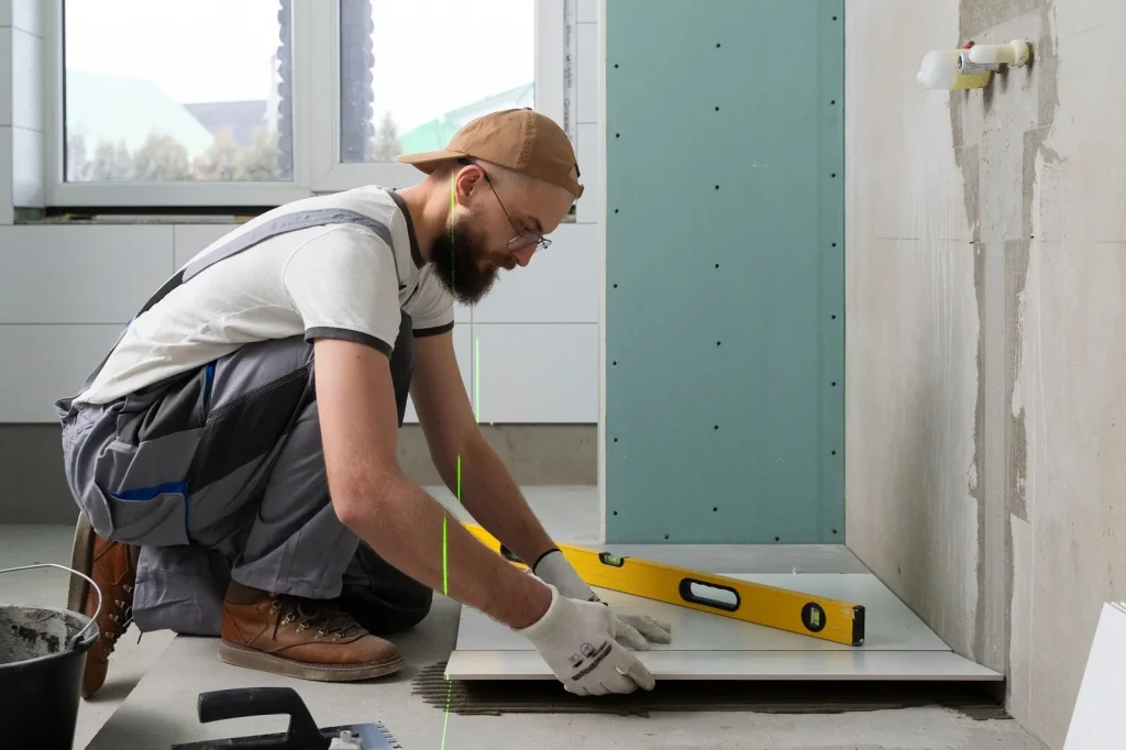Tegelzetters – badkamertegels waterpas leggen