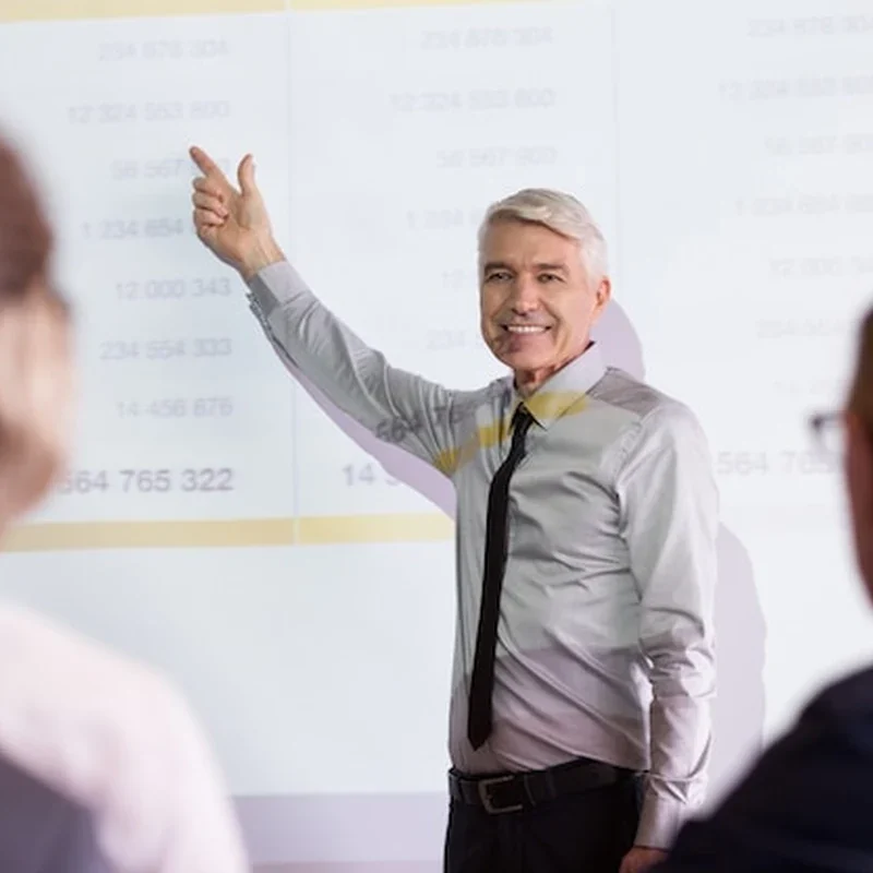 Opleiding en training – ervaren trainer geeft helder uitleg