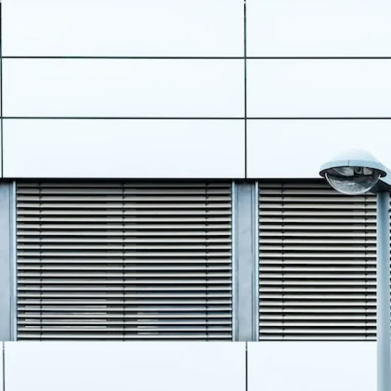 Zonweringspecialisten – uitgelichte afbeelding moderne buitenzonwering